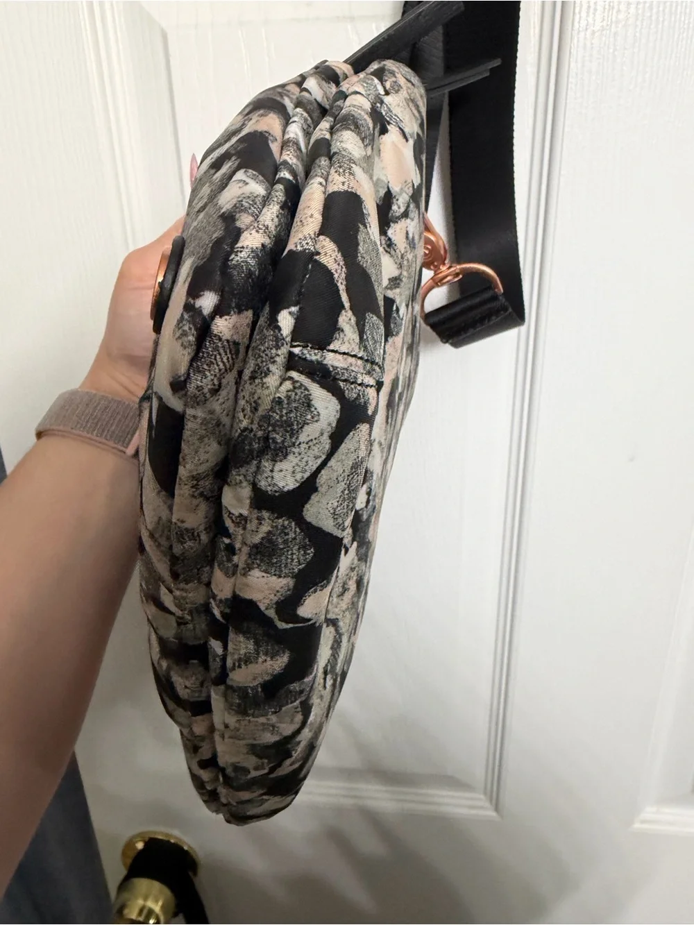 lululemon athletica Printed Cosmetic Bag - Black & Blush